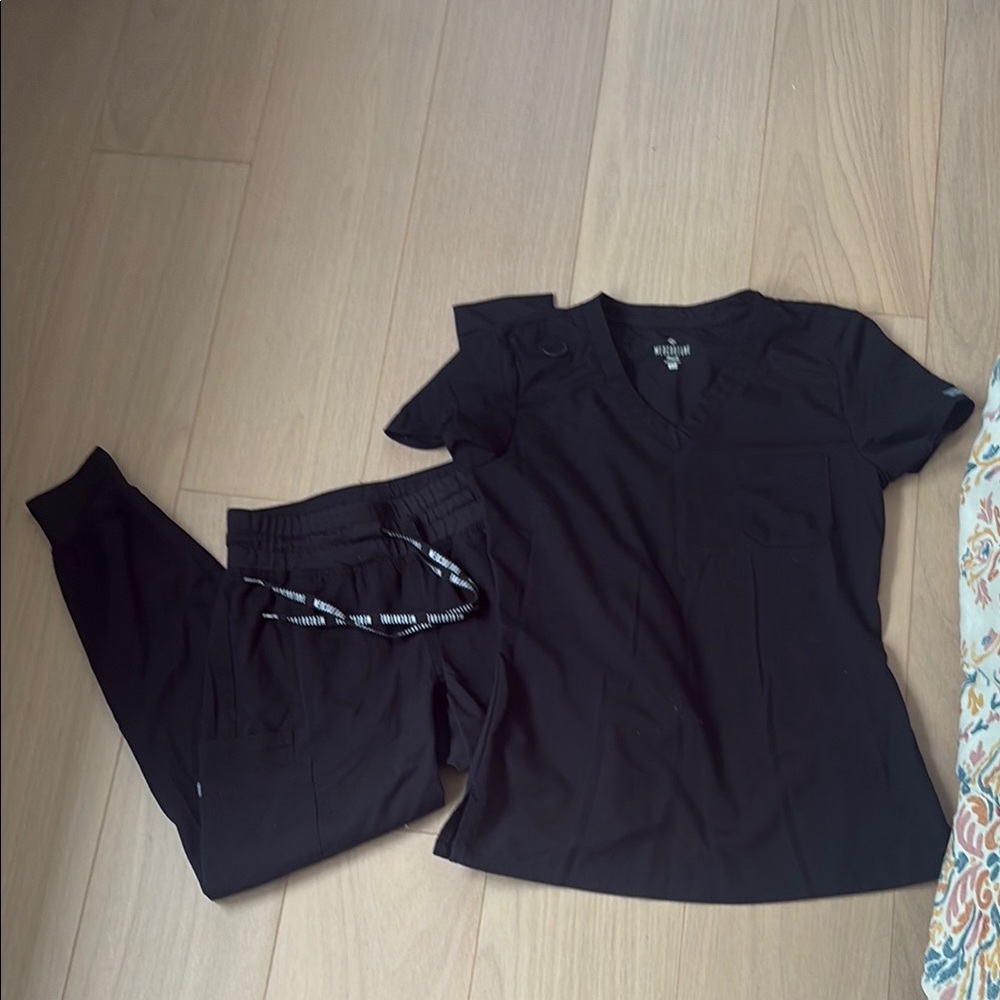 Med Couture Scrub Set